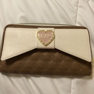 Betsey Johnson wallet